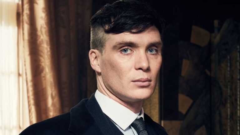 Cillian Murphy è Tommy Shelby in Peaky Blinders