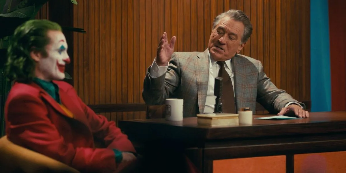 Una scena di Joker (2019) con Joaquin Phoenix e Robert De Niro