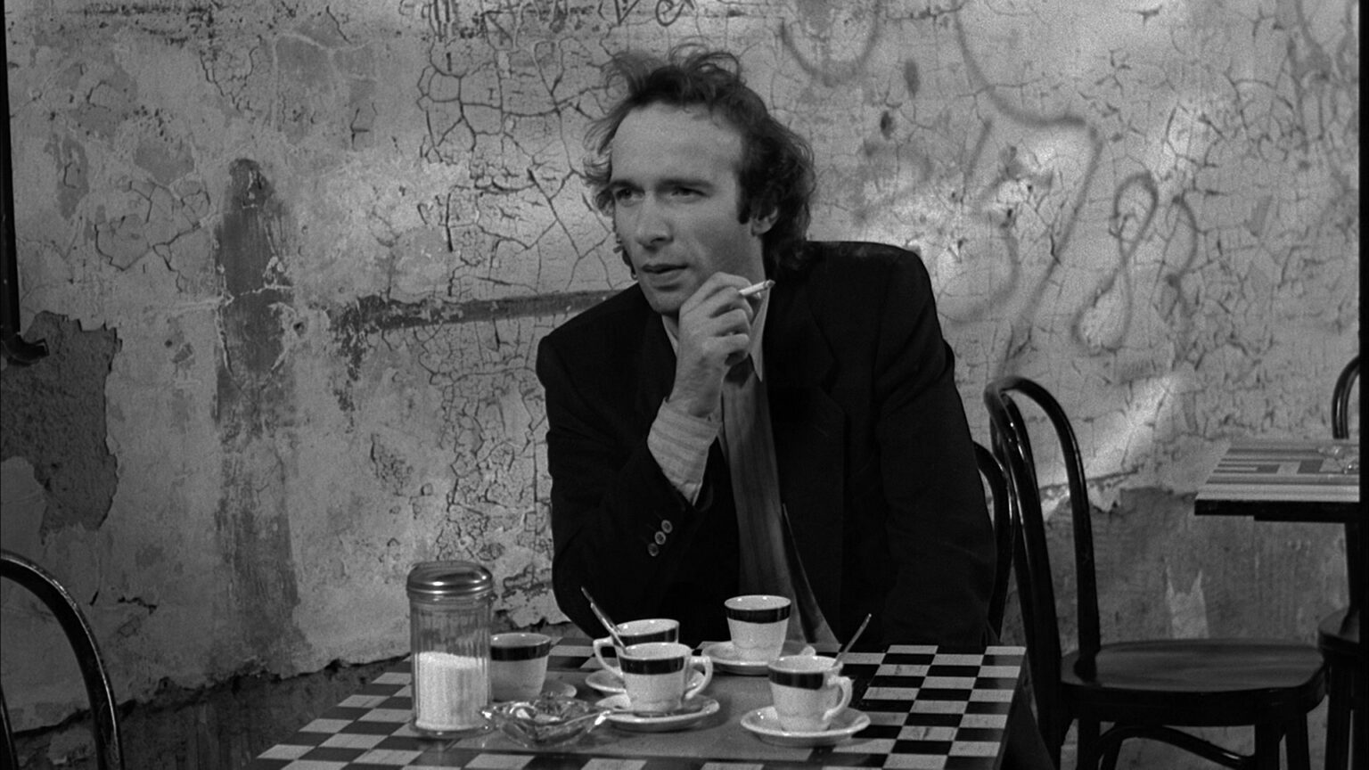 Roberto Benigni in Coffee and Cigarettes