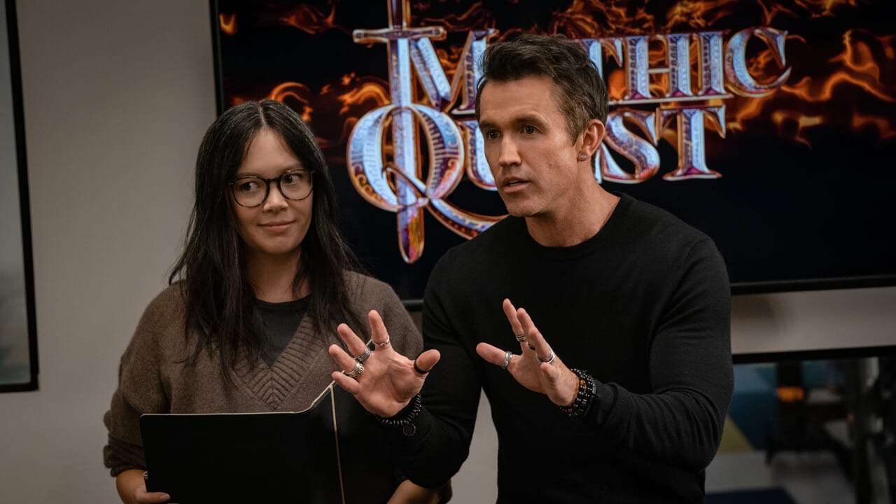 Una scena della serie "Mythic Quest"