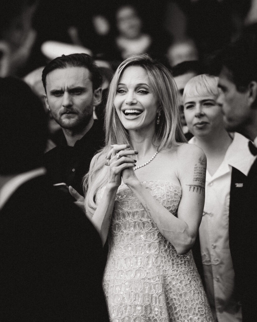 Angelina Jolie sul red carpet di Eddington a Cannes 2025