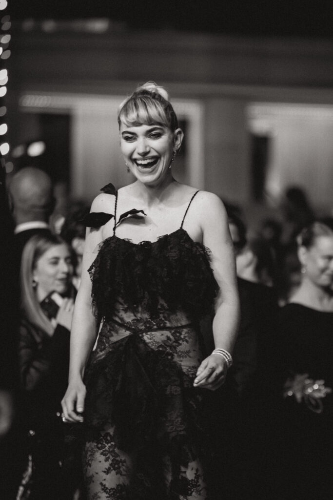 Imogen Poots a Cannes 2025, sul red carpet del film The Chronology of Water