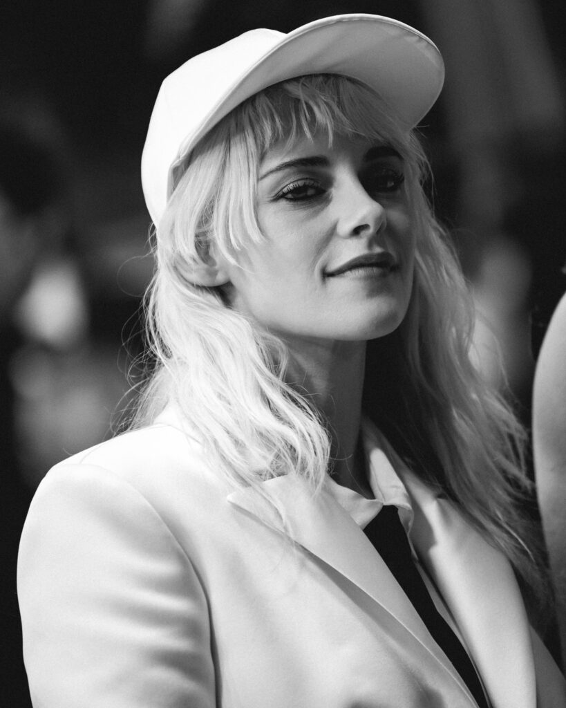 Kristen Stewart a Cannes 2025, sul red carpet del film The Chronology of Water