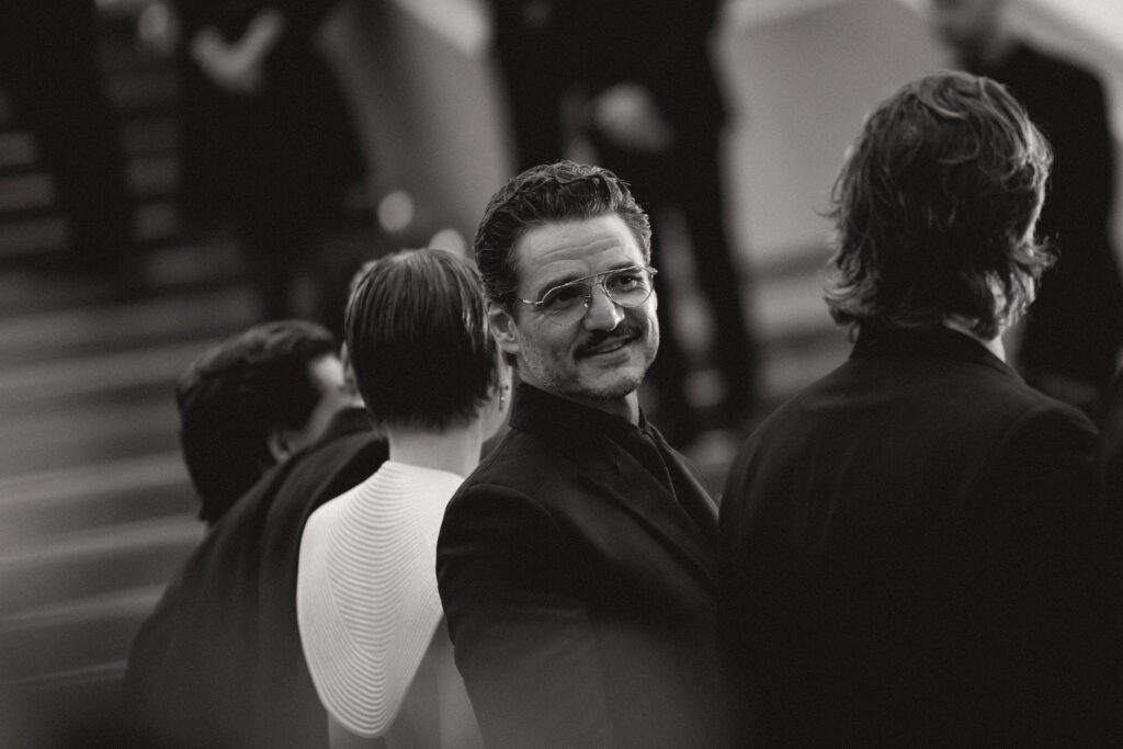 Pedro Pascal sul red carpet di Eddington, a Cannes 2025