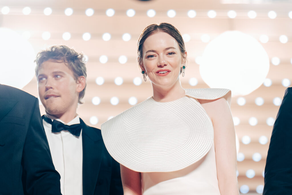 Emma Stone e Austin Butler sul red carpet di Eddington, a Cannes 2025