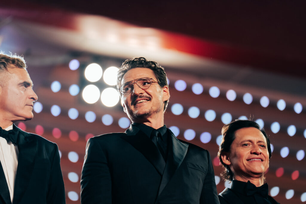 Pedro Pascal sul red carpet di Eddington, a Cannes 2025