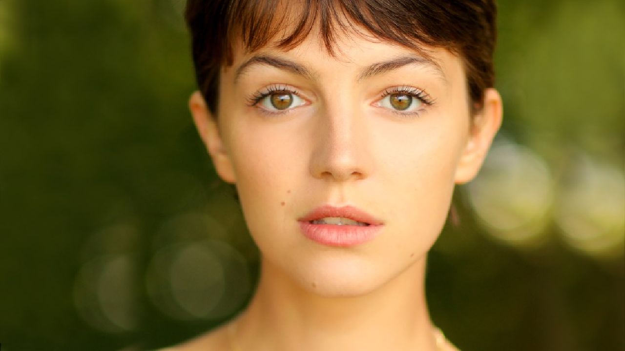Ella Hunt
