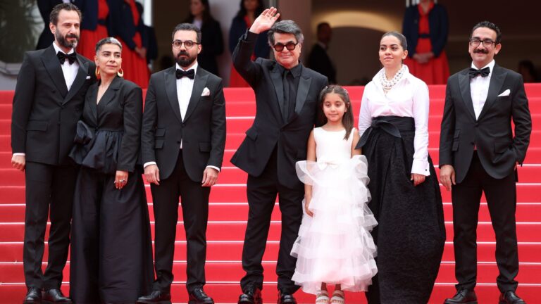 Il cast di Un Simple Accident a Cannes 2025