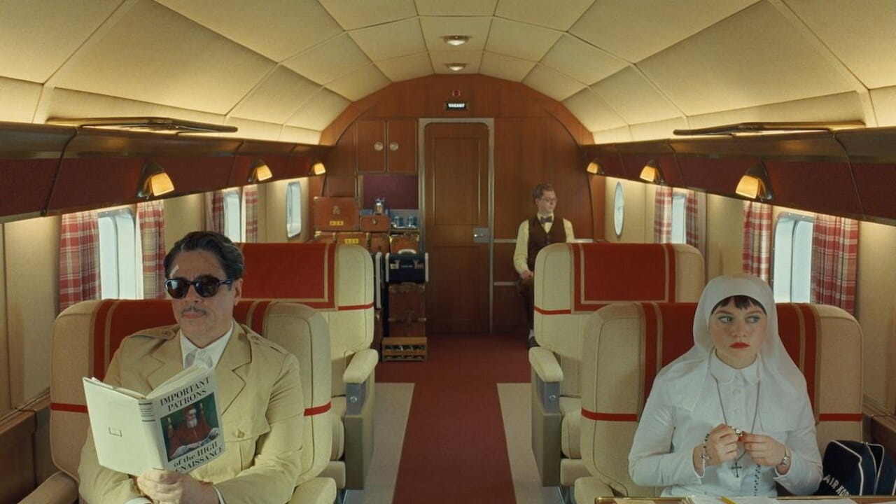 Un frame dal film La trama fenicia