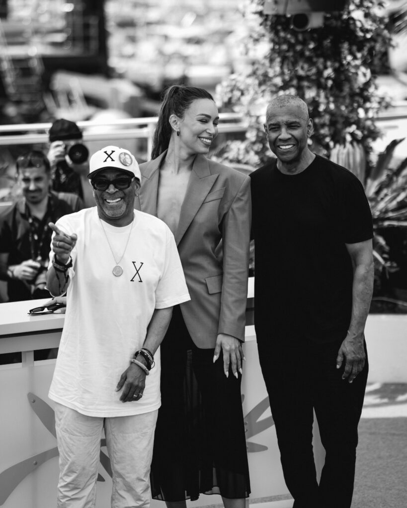 Spike Lee, Ilfenesh Hadera e Denzel Washington al photocall ufficiale di Highest 2 Lowest a Cannes 2025 (@Giulia Parmigiani per ScreenWorld.it)