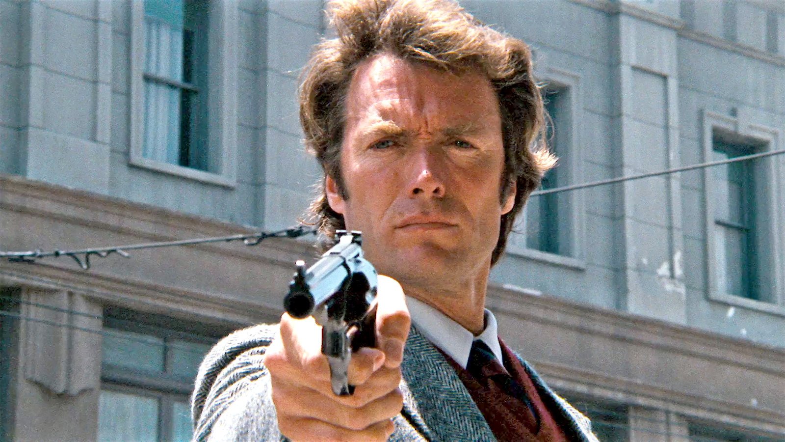 Clint Eastwood nei panni di Harry Callaghan nel film Ispettore Callaghan: il caso Scorpio è tuo! (Dirty Harry, 1971