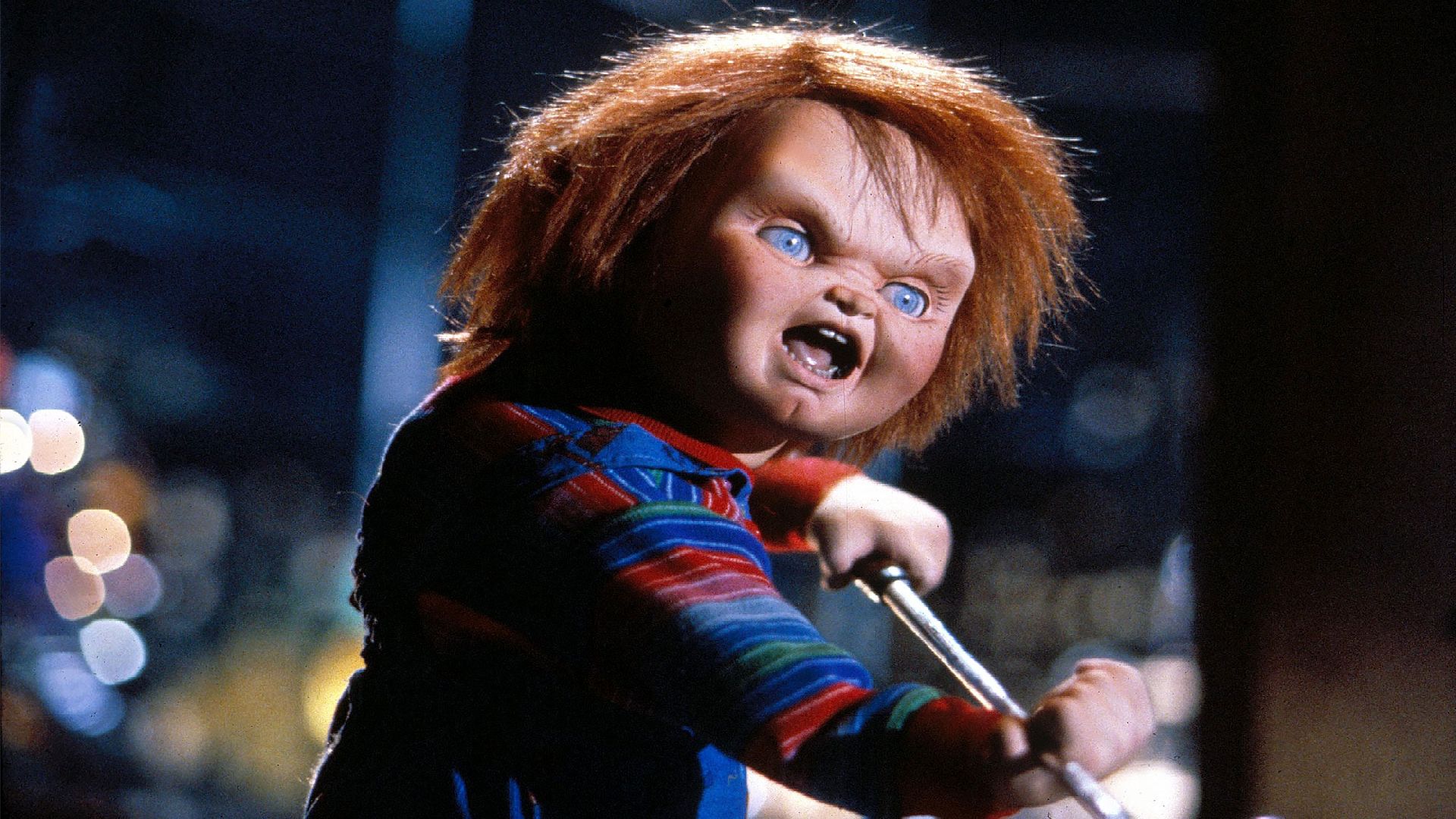 “Lasciava Chucky sulla mia sedia” banchiere tormenta dipendente con scherzi e viene denunciato “Lasciava Chucky sulla mia sedia” banchiere tormenta dipendente con scherzi e viene denunciato