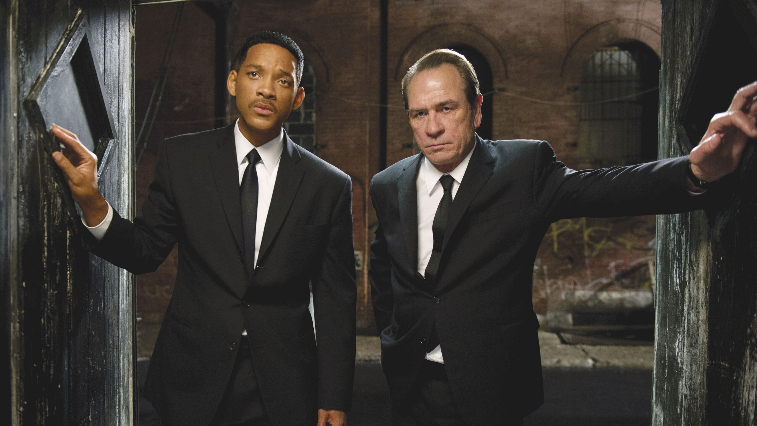Will Smith e Tommy Lee Jones in MEN IN BLACK 3 