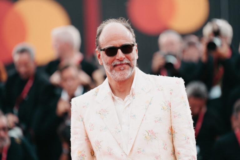 Luca Guadagnino al photocall per la Mostra del cinema di Venezia 82 - © Giulia Parmigiani per ScreenWorld.it