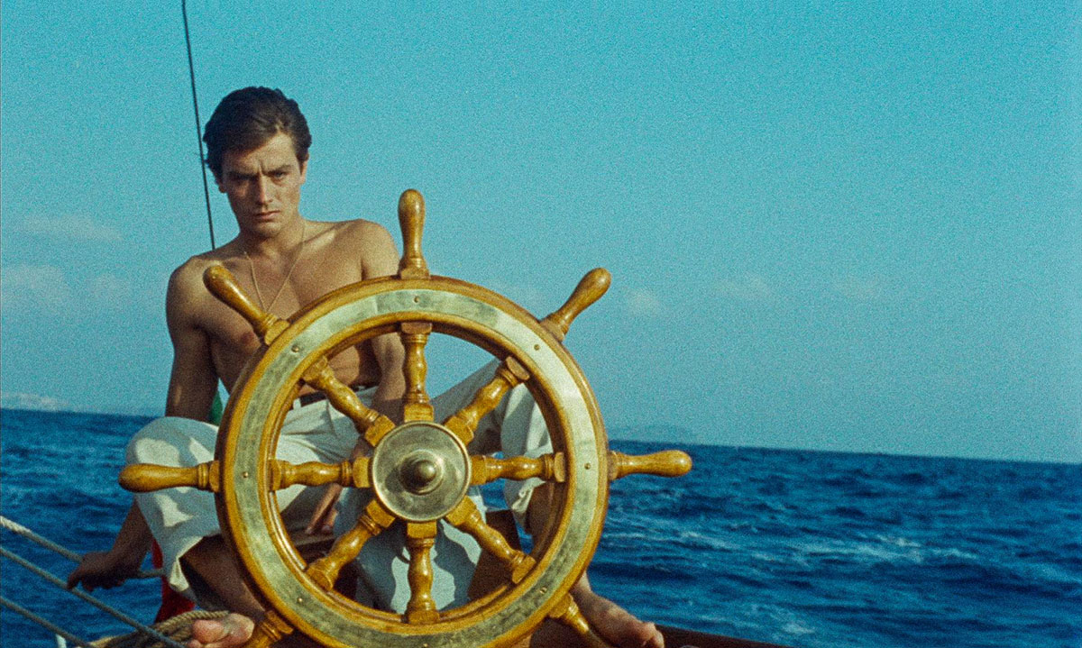 Alain Delon interpreta Tom Ripley in Delitto in pieno sole (1960)