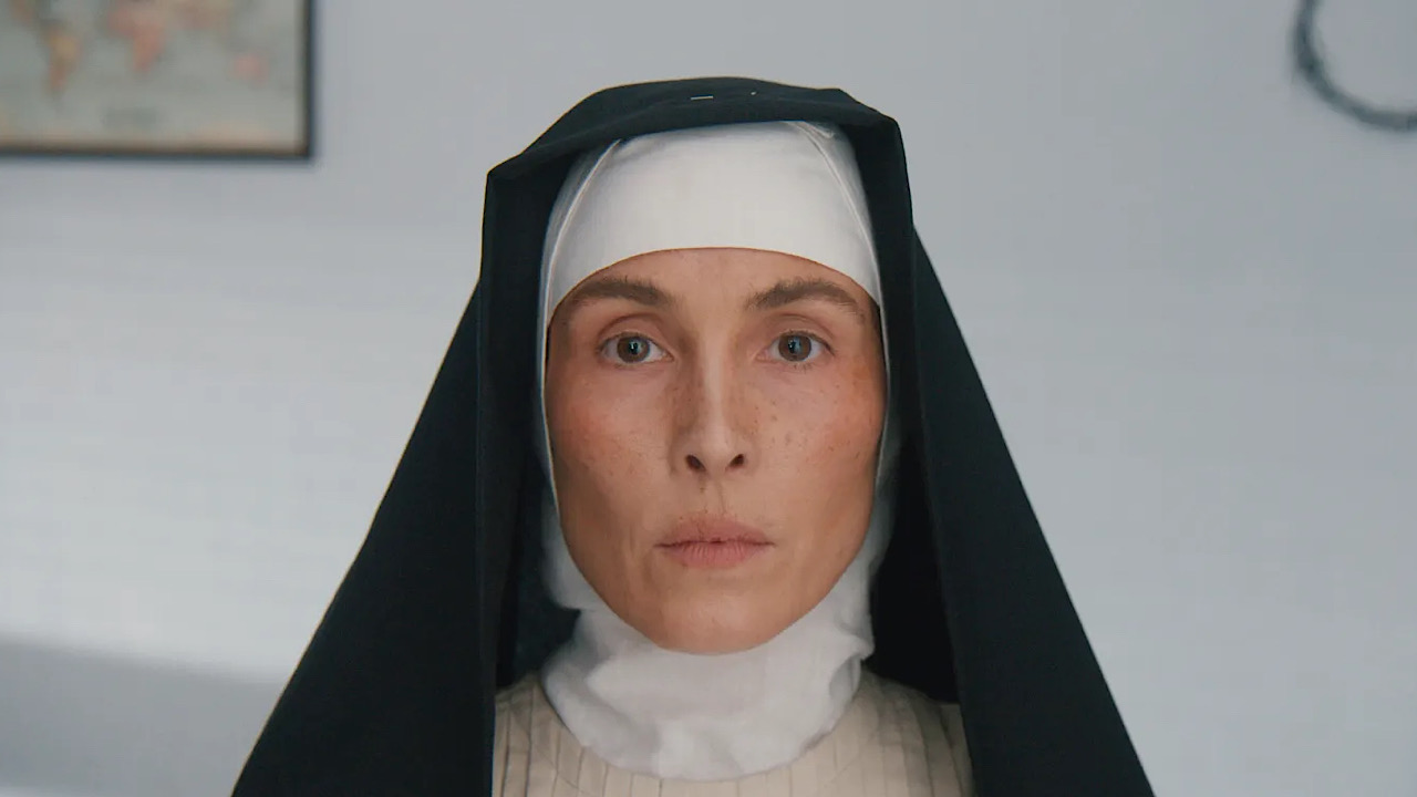Noomi Rapace come Maria Teresa di Calcutta in Mother, fonte: Sisters and Brother Mitevski 