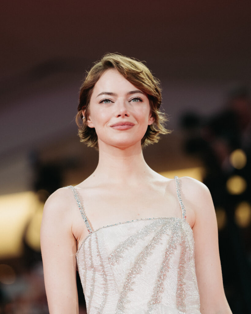 Emma Stone al photocall per la Mostra del cinema di Venezia 82 - © Giulia Parmigiani per ScreenWorld.it