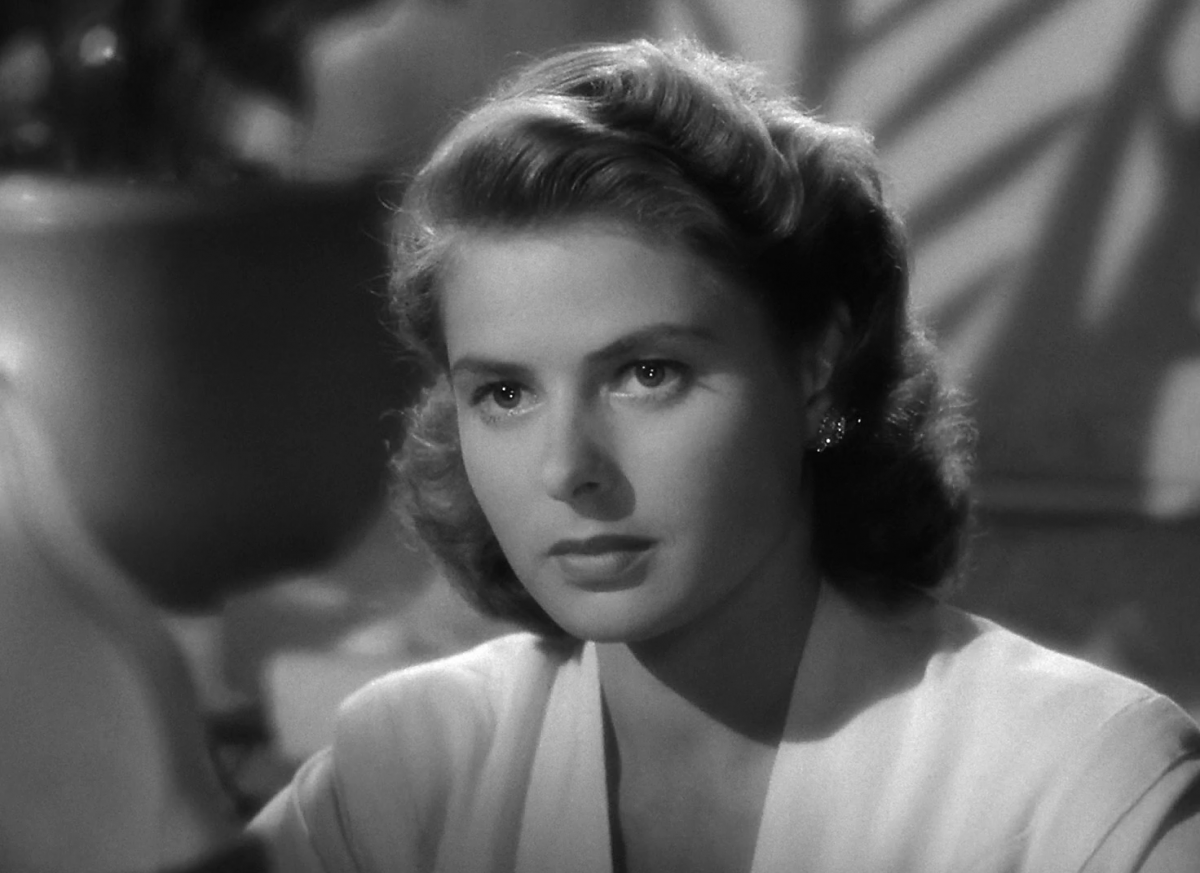 Una scena di Casablanca – © Warner Bros