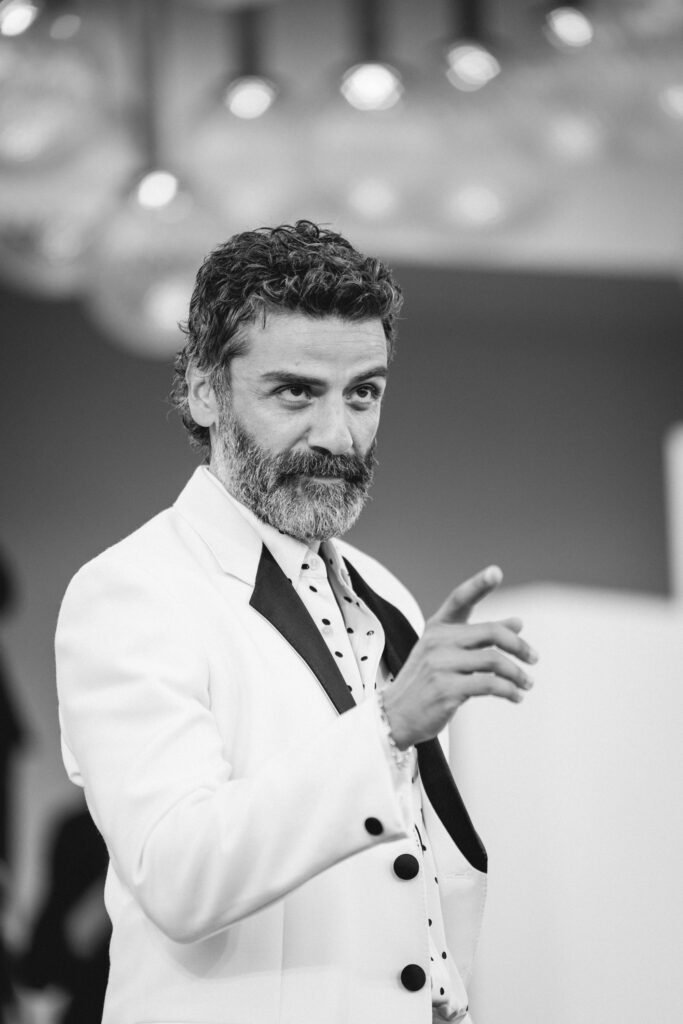 Oscar Isaac al photocall per la Mostra del cinema di Venezia 82 - © Giulia Parmigiani per ScreenWorld.it