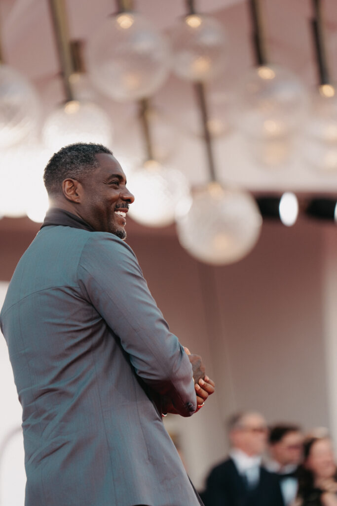 Idris Elba al photocall per la Mostra del cinema di Venezia 82 - © Giulia Parmigiani per ScreenWorld.it