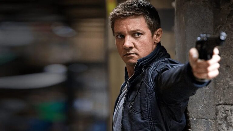 Jeremy Renner in The Bourne Legacy