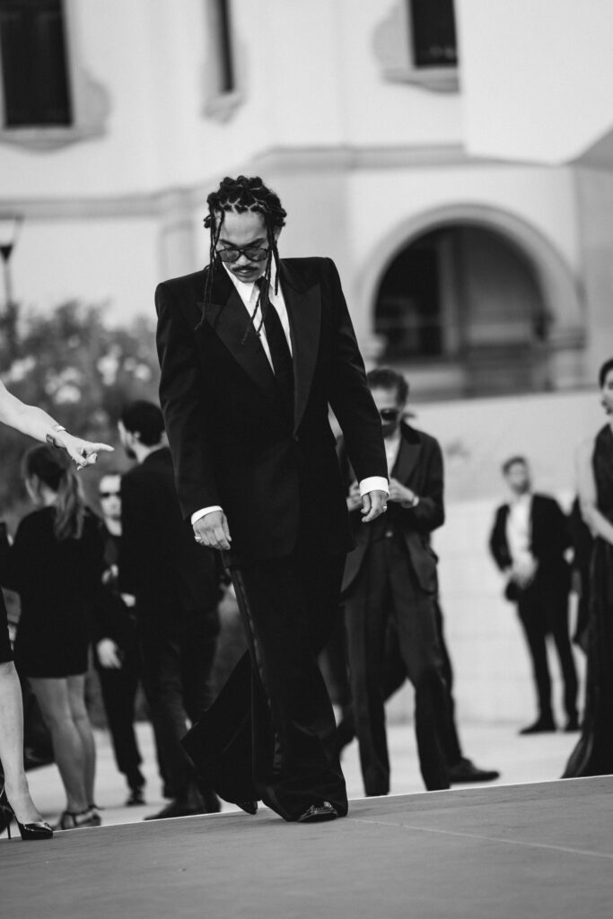 Luka Sabbat al photocall per la Mostra del cinema di Venezia 82 - © Giulia Parmigiani per ScreenWorld.it