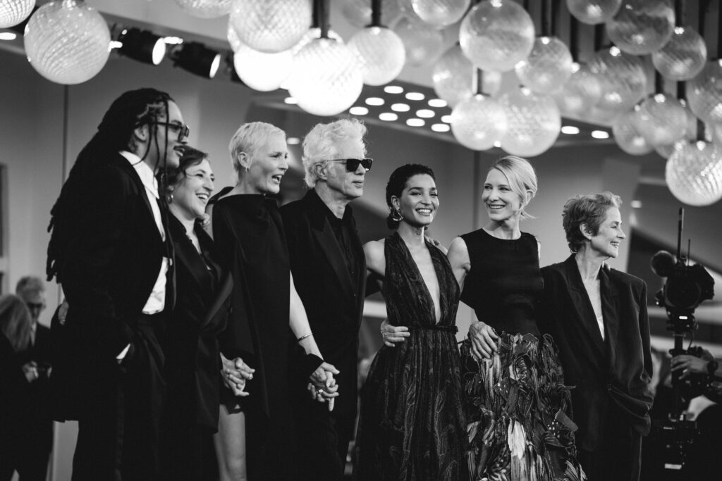 Il cast di Father Mother Sister Brother al photocall per la Mostra del cinema di Venezia 82 - © Giulia Parmigiani per ScreenWorld.it