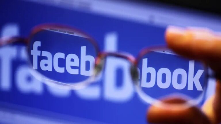 Riportare fake news su Facebook