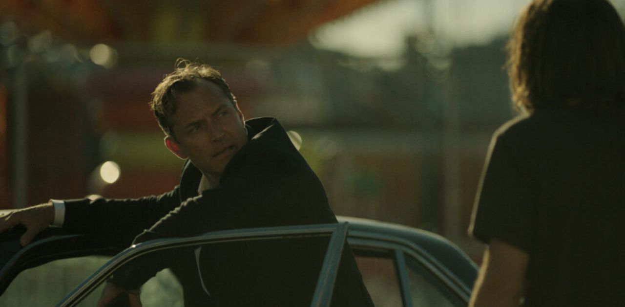 Jude Law in una scena di Black Rabbit 