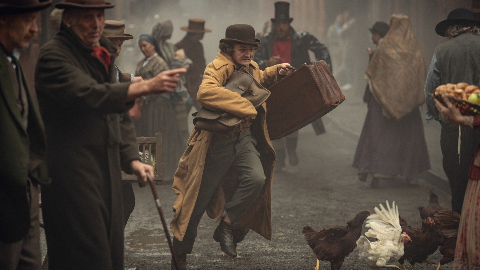 Jack Gleeson in una scena di House of Guinness