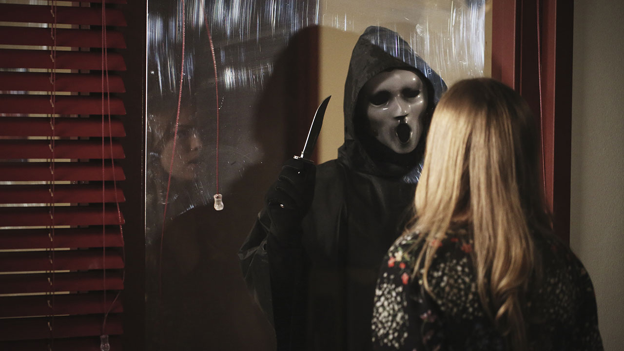 Scream tv series Emma and Killer 
