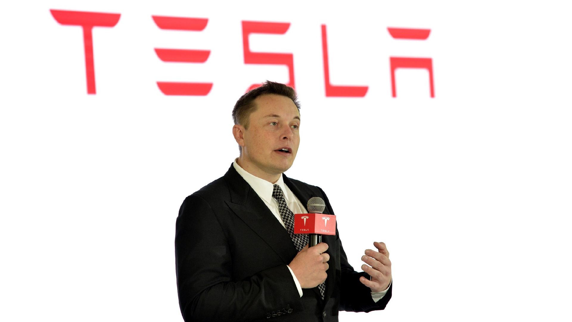 Elon Musk l'uomo più ricco del mondo