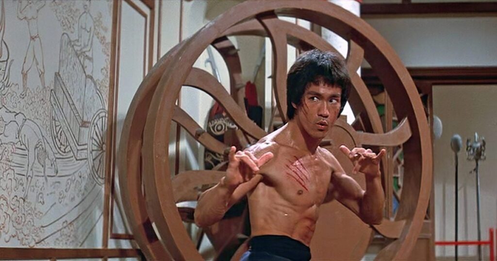 Bruce Lee nel finale di Enter the Dragon