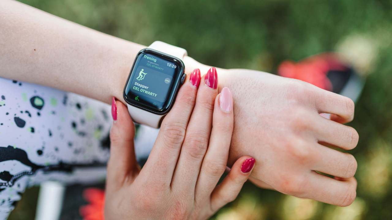 whatsapp apple watch