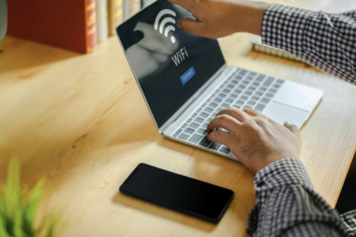 Con il continuo aumento del lavoro da remoto e della mobilità, la nuova opzione di tethering avanzato di Android si presenta come una risposta concreta