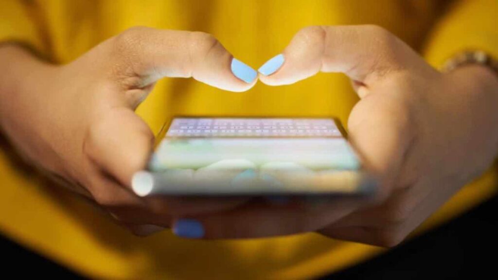 WhatsApp non sarà più gratuito: il costo è stato già fissato, la prossima volta che si aggiorna devi pagare Telefono con app