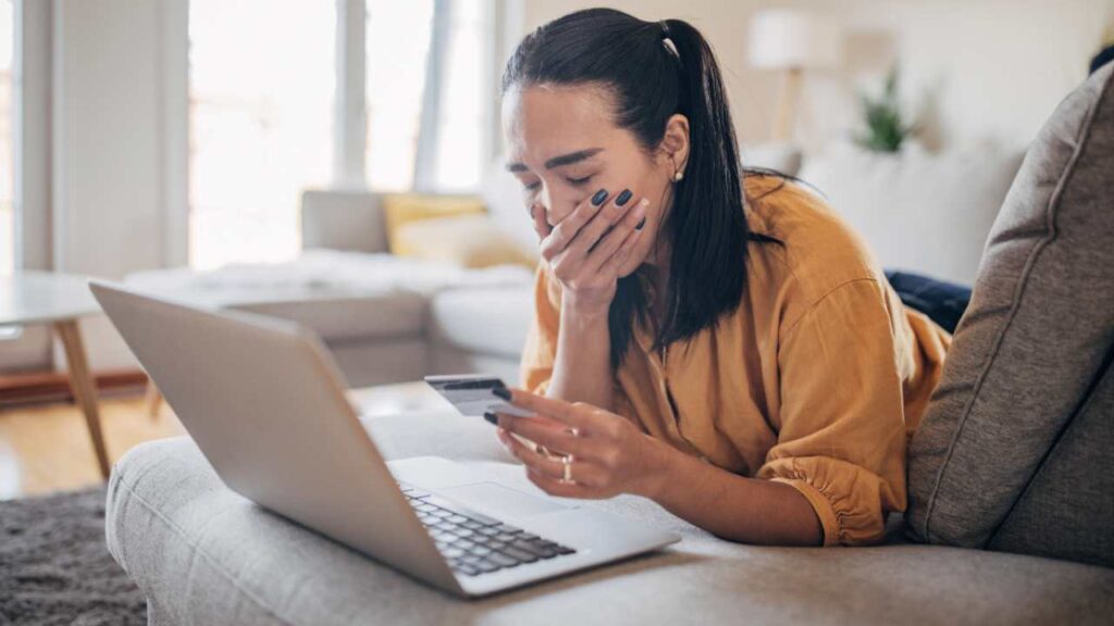 Hai una stufa in casa? C’è un obbligo che rischia di costarti 3000 euro di multa, ecco come evitarlo Truffa carta