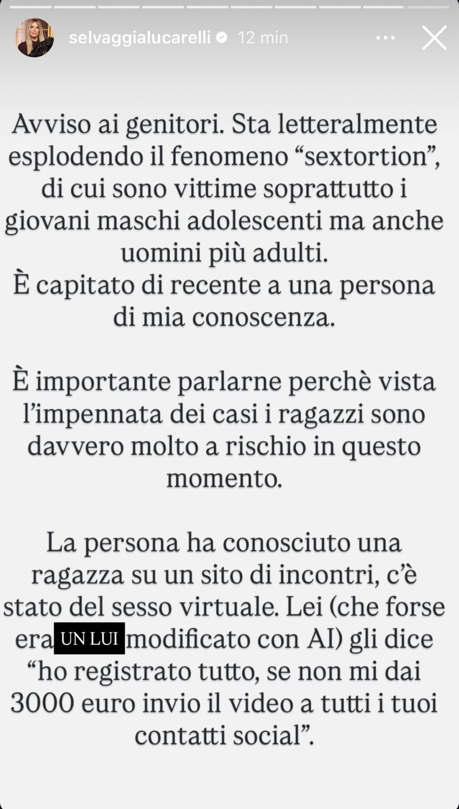 Screenshot di una storia Instagram di Selvaggia Lucarelli sulla Sextortion