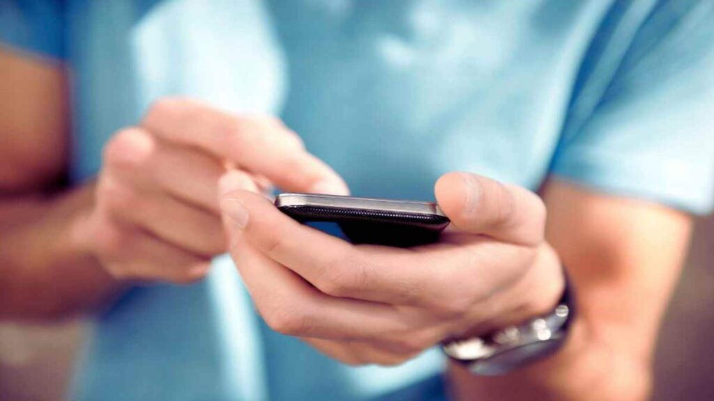 Quel Nokia che tutti avevamo, oggi vale 3000 euro: se hai questi telefoni potresti avere un tesoro Proteggi il tuo smartphone in 5 secondi: il trucco del nastro adesivo che blocca gli hacker