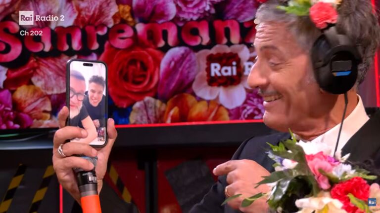 Masini in videochiamata canta “Va***lo”: lo studio in delirio e il web è impazzito Masini e Fedez in videochiamata con Fiorello