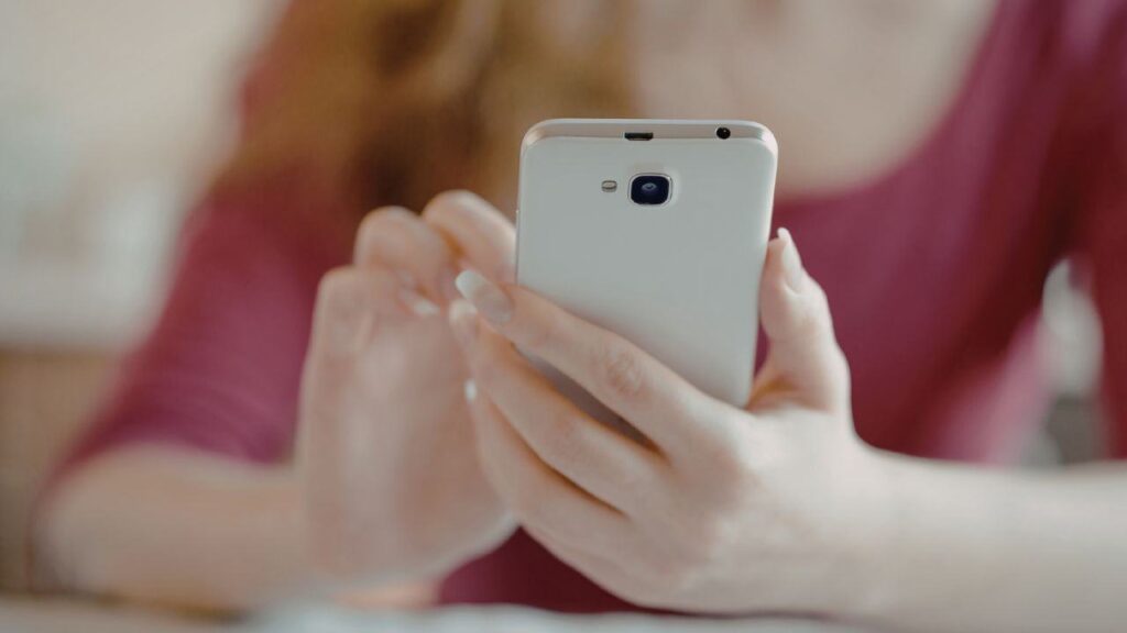 Smartphone vecchio? Ecco come trasformarlo in un top di gamma velocissimo con un solo trucco come rendere più veloce uno smartphone vecchio