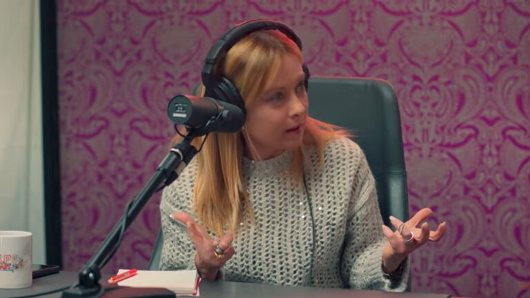 L'anello di Giorgia Meloni al Pulp Podcast