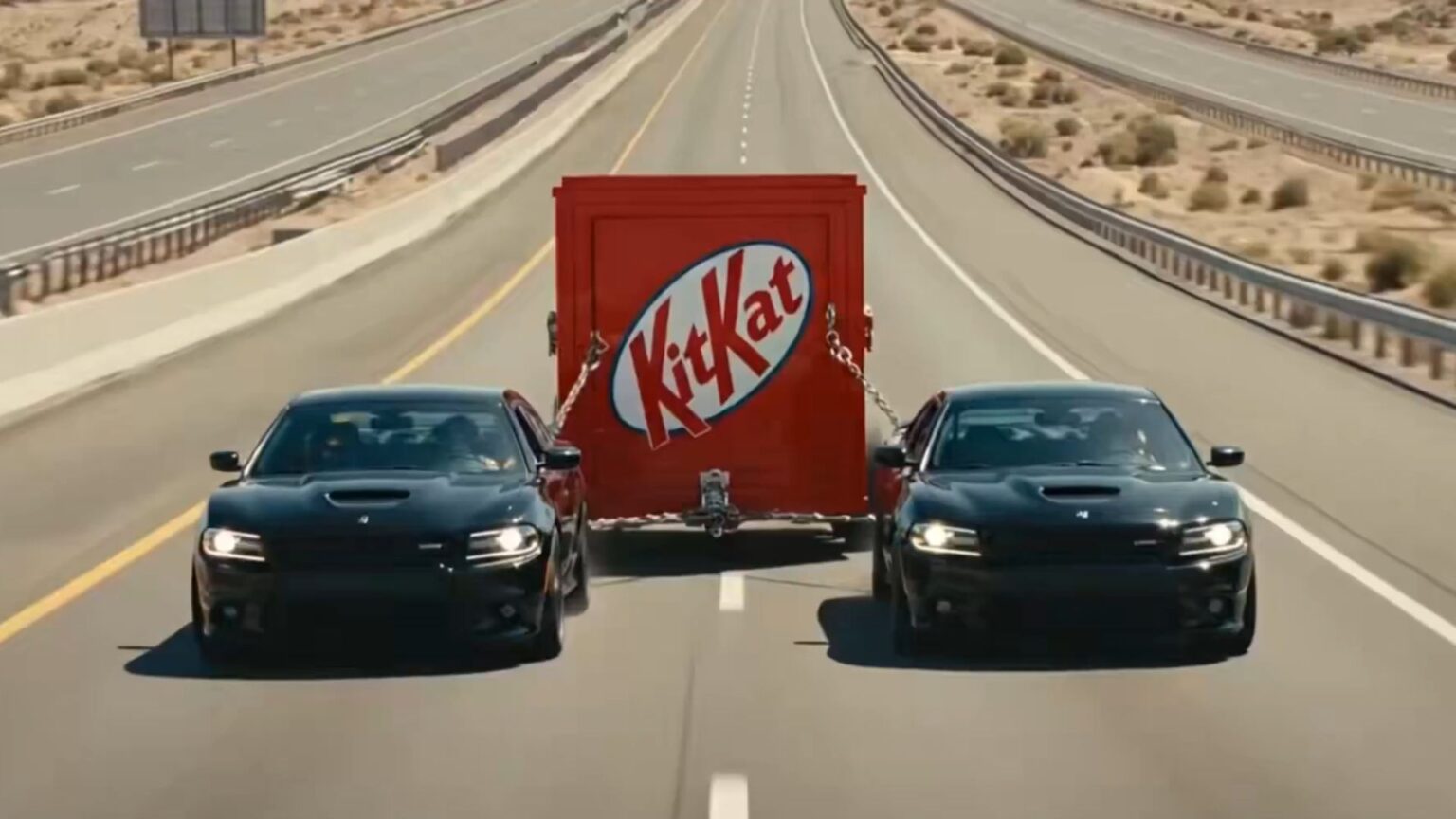 Rubate barrette KitKat in Europa: il web reagisce così (e nessuno se lo aspettava) Il web in fiamme sul caso KitKat