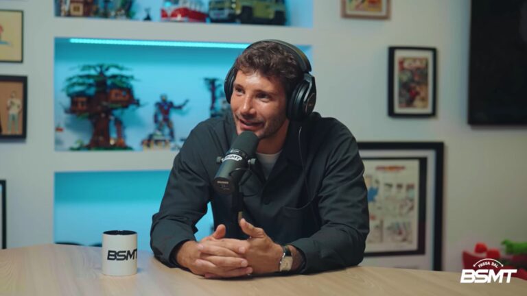 Sanremo 2027, De Martino non è solo: ecco il manager che può cambiare il festival (e perché ci sono discussioni) Stefano Di Martino durante un'intervista