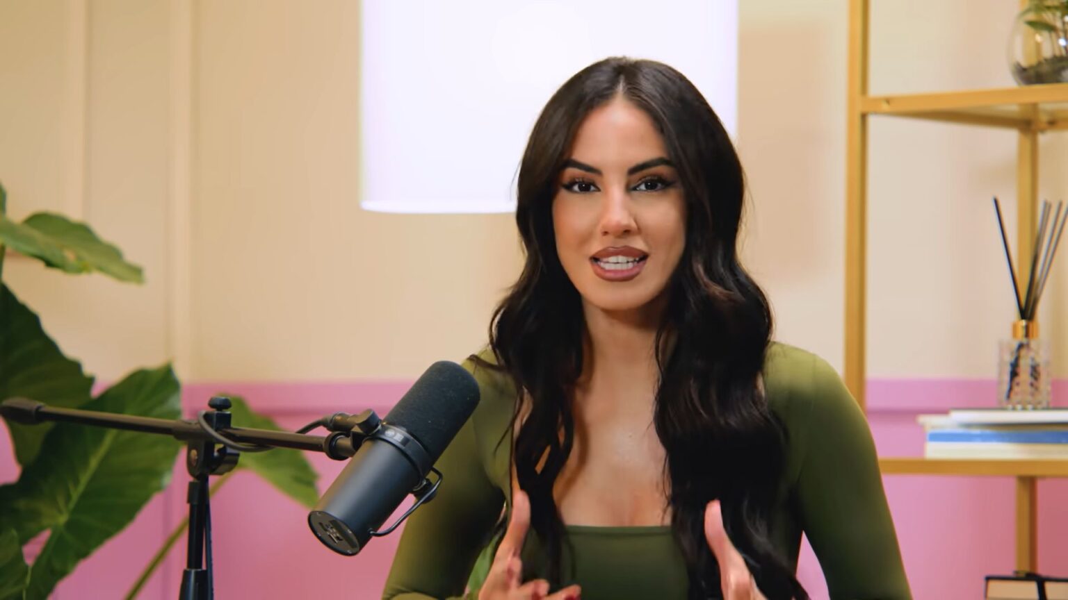 Giulia De Lellis durante un'intervista