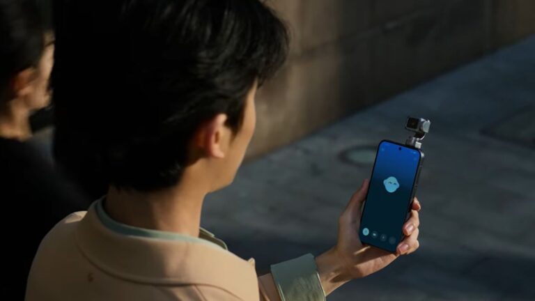 Il primo smartphone con una testa robotica che annuisce mentre parli e balla a ritmo di musica (il web è in delirio) Honor Robot Phone