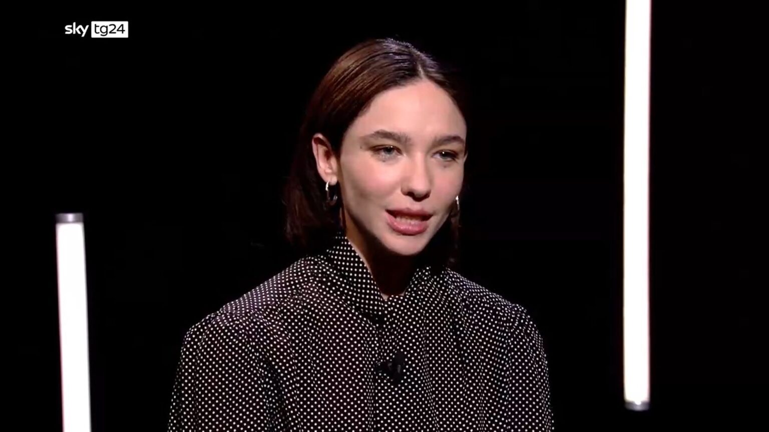 Matilda De Angelis durante un'intervista