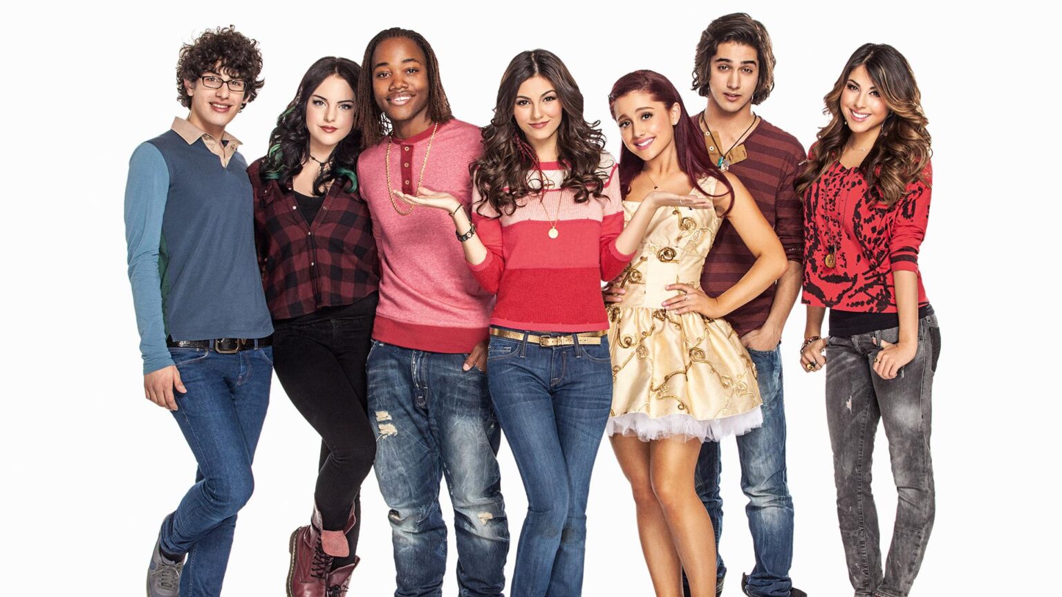Victoria Justice torna sul set di Victorious dopo 16 anni: le immagini virali commuovono il web Victorious - Paramount+