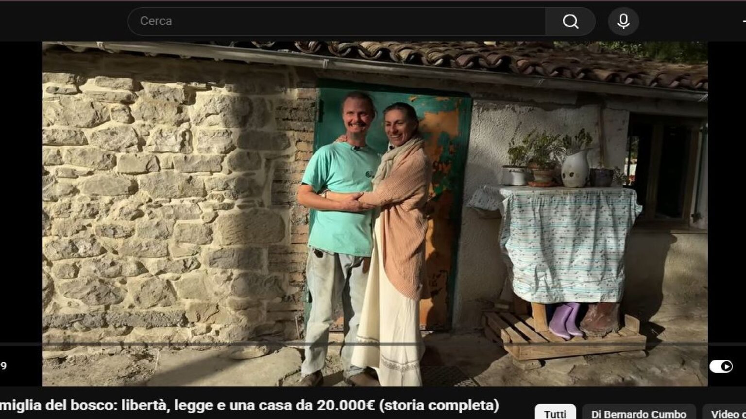 Netflix vuole fare un film sulla famiglia nel bosco: il caso è ancora in tribunale (e i protagonisti smentiscono) La famiglia nel bosco - YouTube