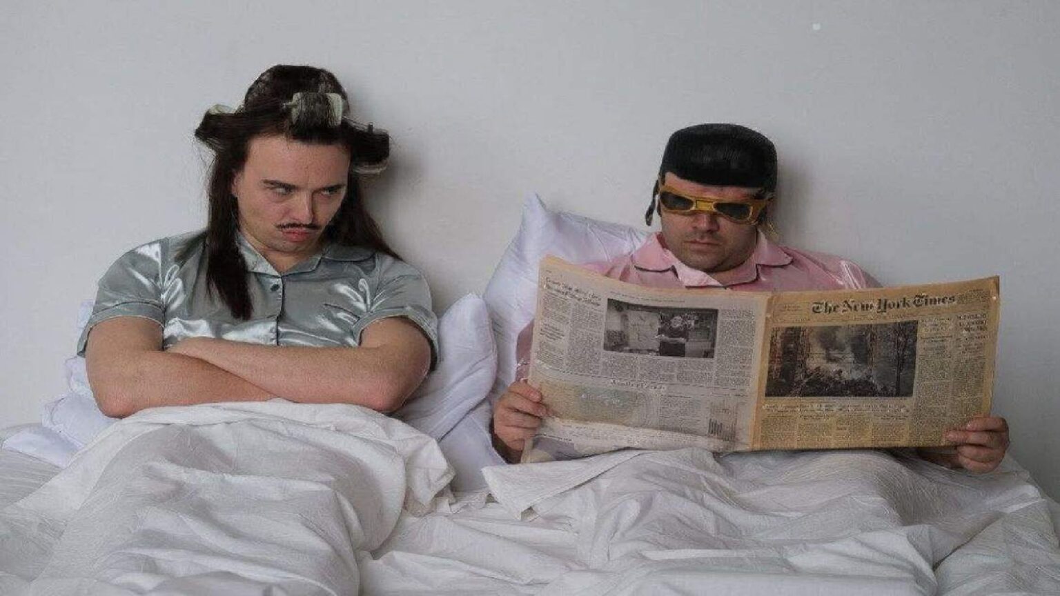 TonyPitony sposa Tommy Cash e prende in giro Sal Da Vinci: la coreografia nuziale che ha scandalizzato i social TonyPitony e Tommy Cash in L'Ammour